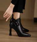 Victoria| BOTINES DE TACÓN CON HEBILLA OVERSIZE